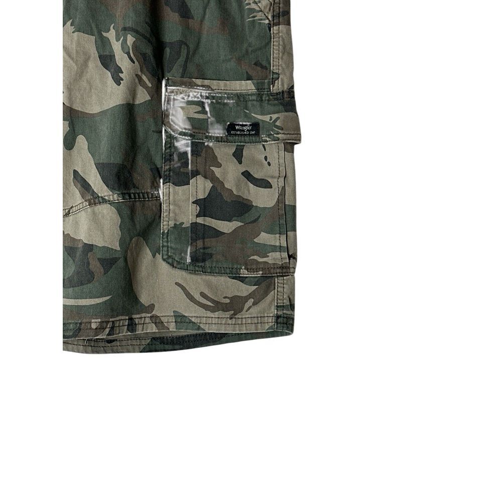 Wrangler Shorts Men's Size‎ 44 Camouflage Stretch Relaxed Fit Cargo Pockets - Picture 8 of 8